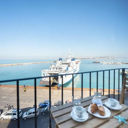 Alojamento de Acomodação e Pequeno-almoço Vento Di Mare Procida