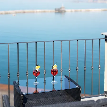 Alojamento de Acomodação e Pequeno-almoço Vento Di Mare