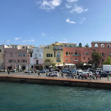 Vento Di Mare Bed & Breakfast 3*